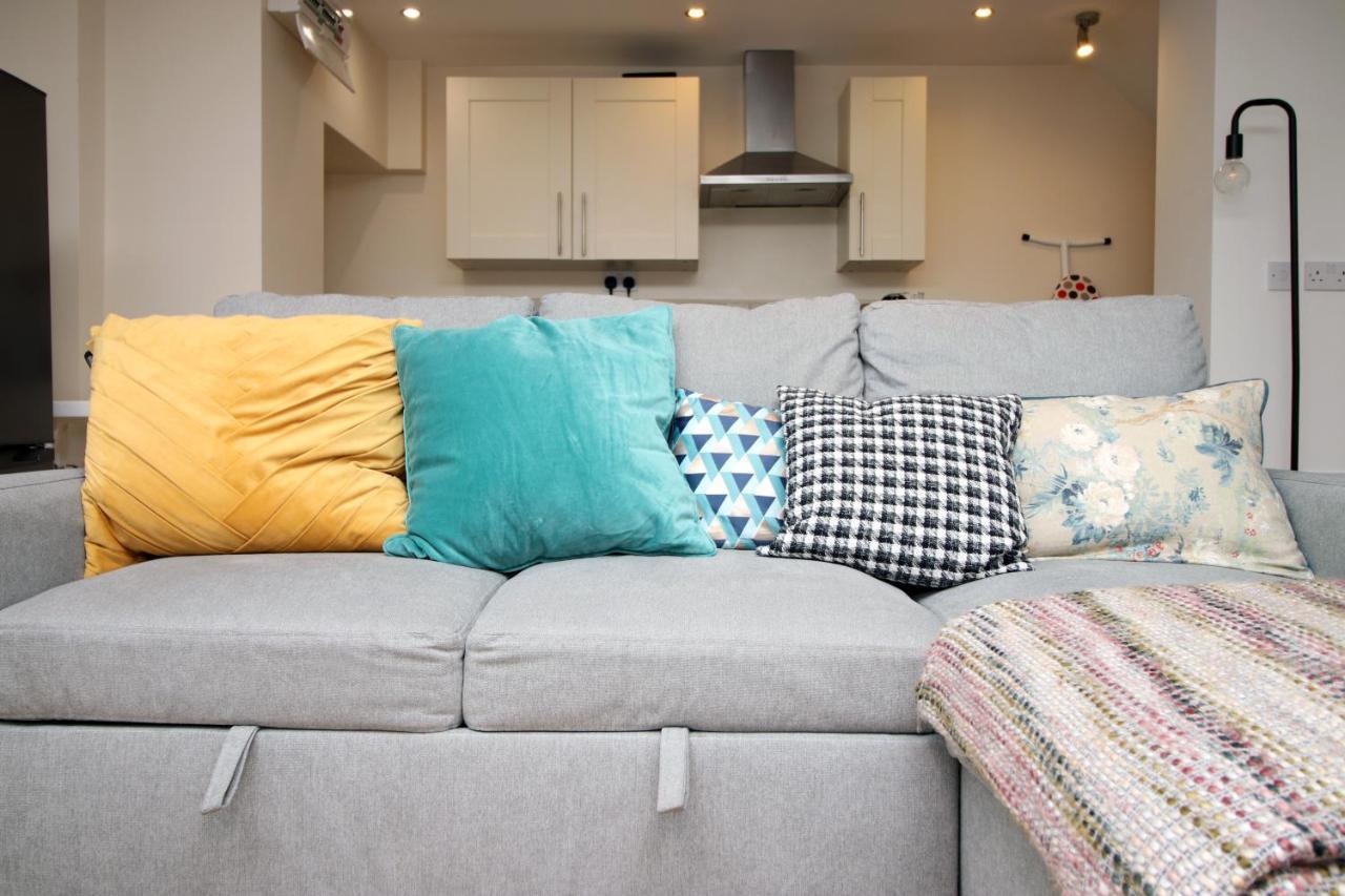 Flat 1 Batheaston By Mia Living Stylish 1 Bedroom Property With Free Parking Kültér fotó