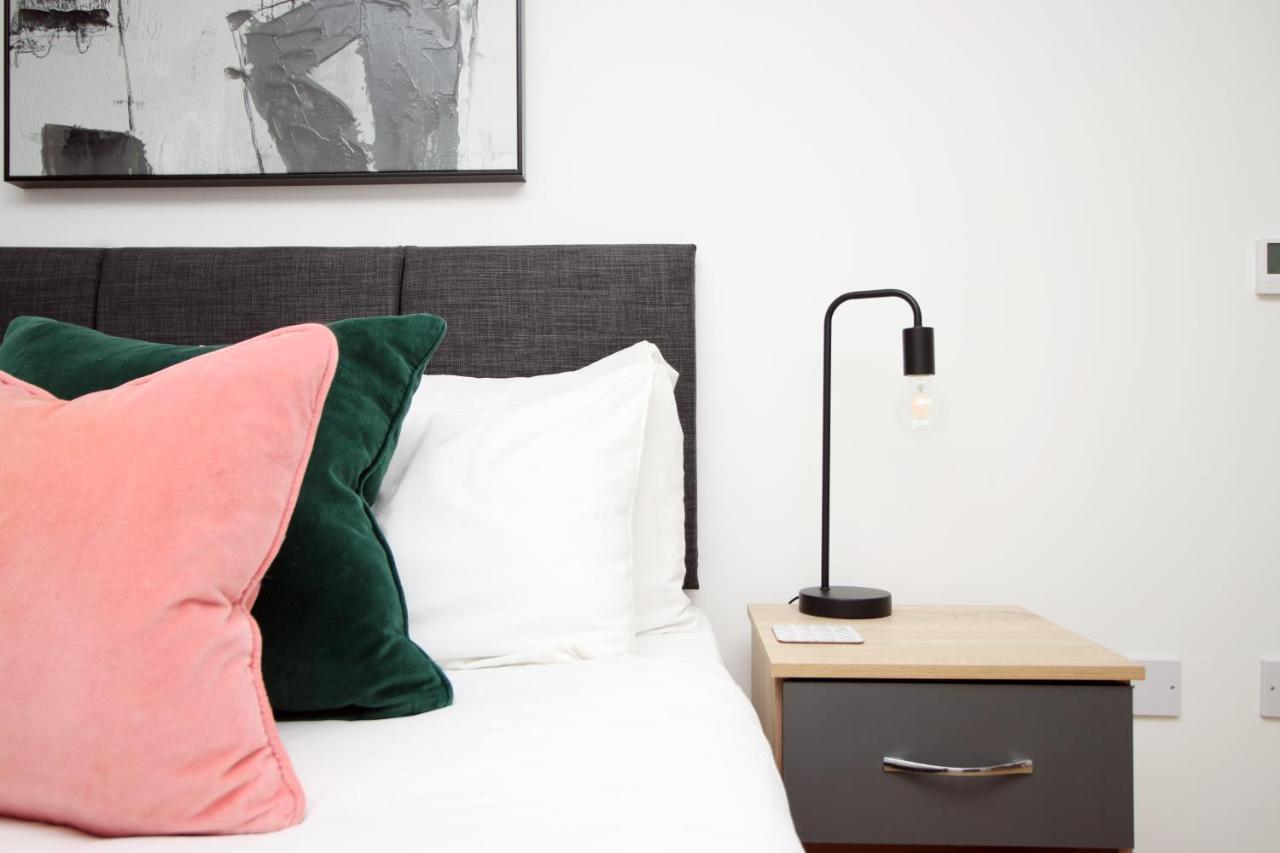 Flat 1 Batheaston By Mia Living Stylish 1 Bedroom Property With Free Parking Kültér fotó