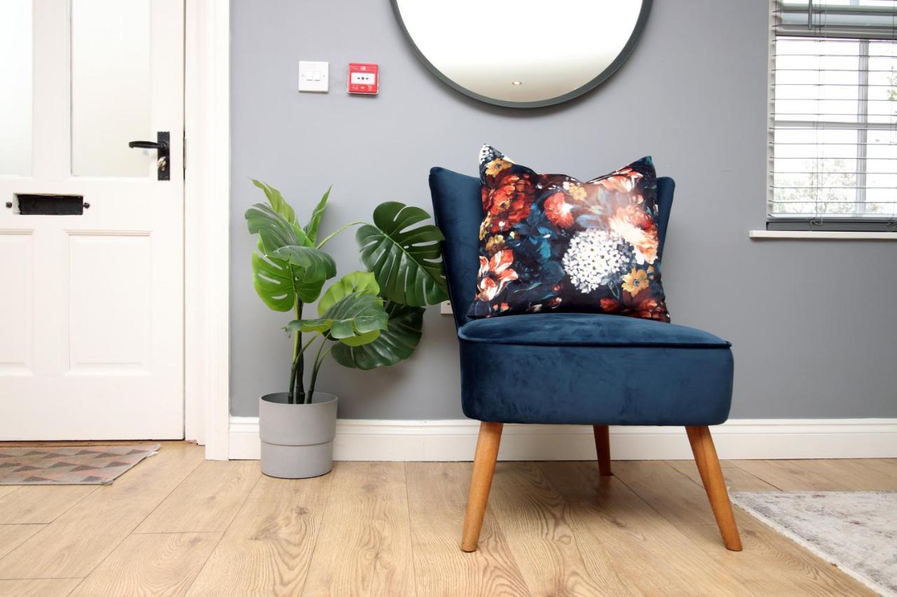 Flat 1 Batheaston By Mia Living Stylish 1 Bedroom Property With Free Parking Kültér fotó